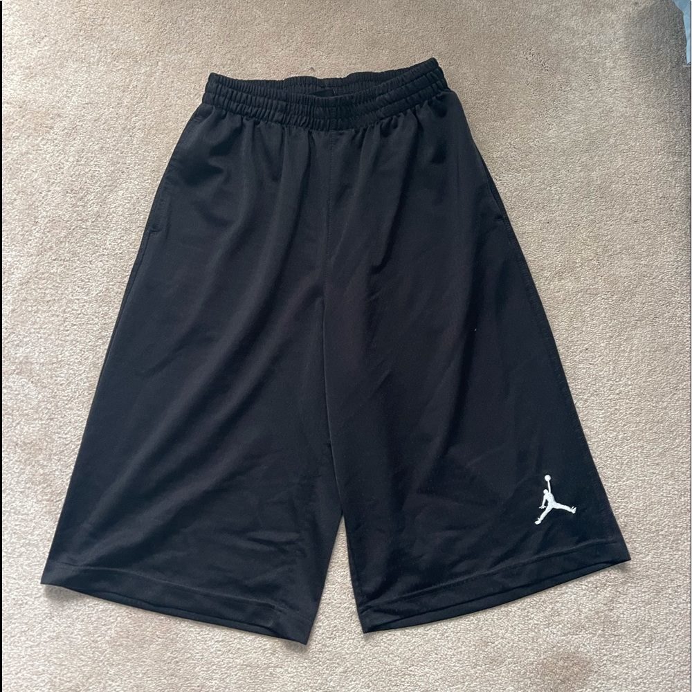Black Jordan basketball shorts